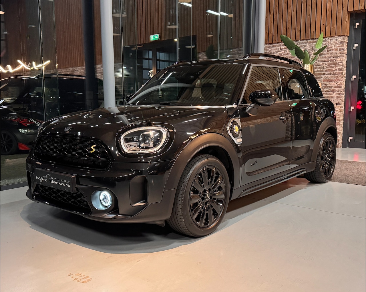 MINI Countryman - Mini 1.5 Cooper SE ALL4 HUD Camera, Leder, 18" - AutoWereld.nl