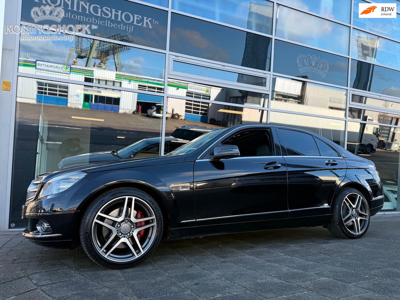 Mercedes-Benz C-klasse - 350 CGI BlueEFFICIENCY Elegance 350 CGI BlueEFFICIENCY Elegance - AutoWereld.nl