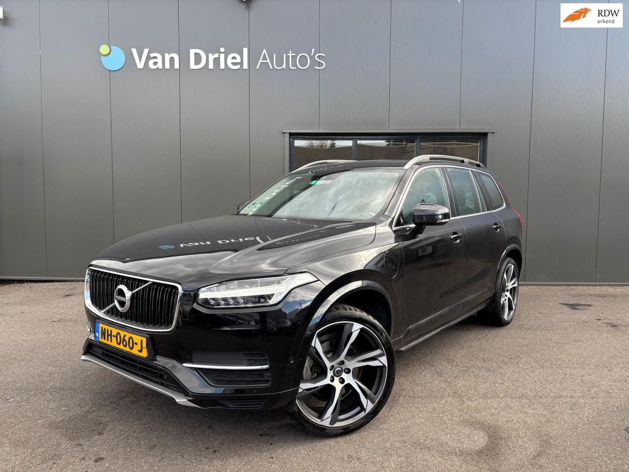 Volvo XC90 - 2.0 T8 Twin Engine AWD Momentum 7pers / Trekhaak! - AutoWereld.nl