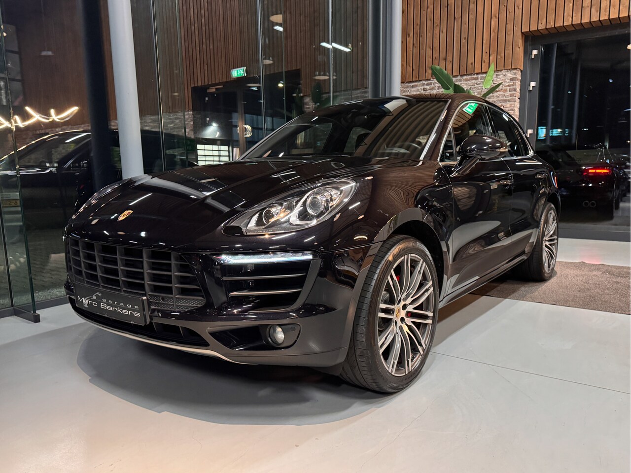 Porsche Macan - 2.0 Sportuitl, Camera, 21", PDLS, PASM, 14-weg, leder dash. - AutoWereld.nl