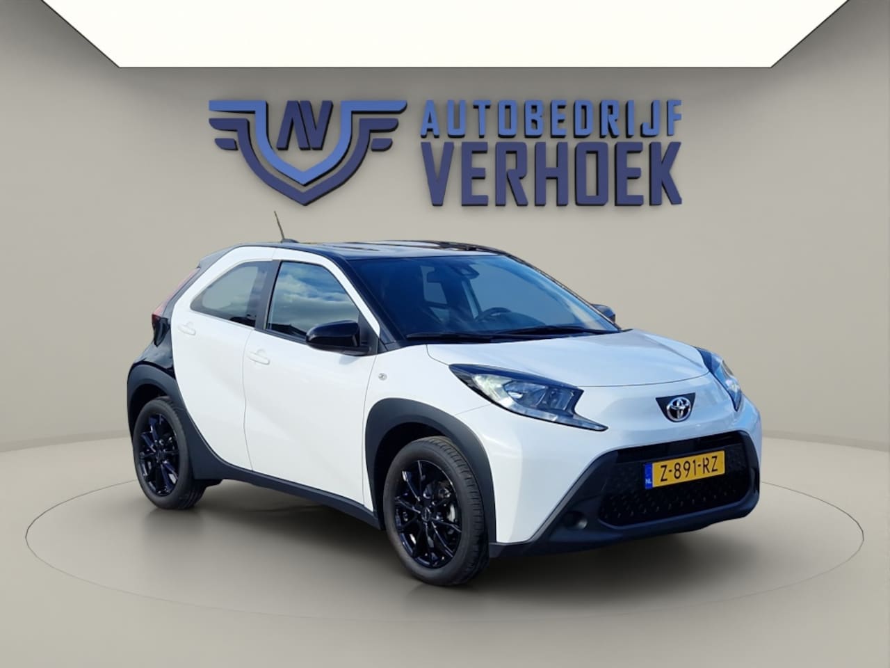 Toyota Aygo X - 1.0 VVT-i MT Black & White Edition NL Auto - Carplay - BTW Auto - AutoWereld.nl