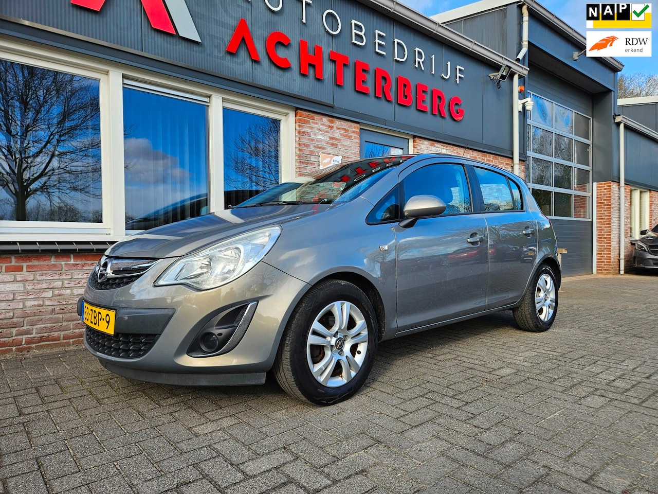 Opel Corsa - 1.4-16V Cosmo Airco! Cruise Control! PDC! 5-Deurs! NAP! Nette Auto! - AutoWereld.nl