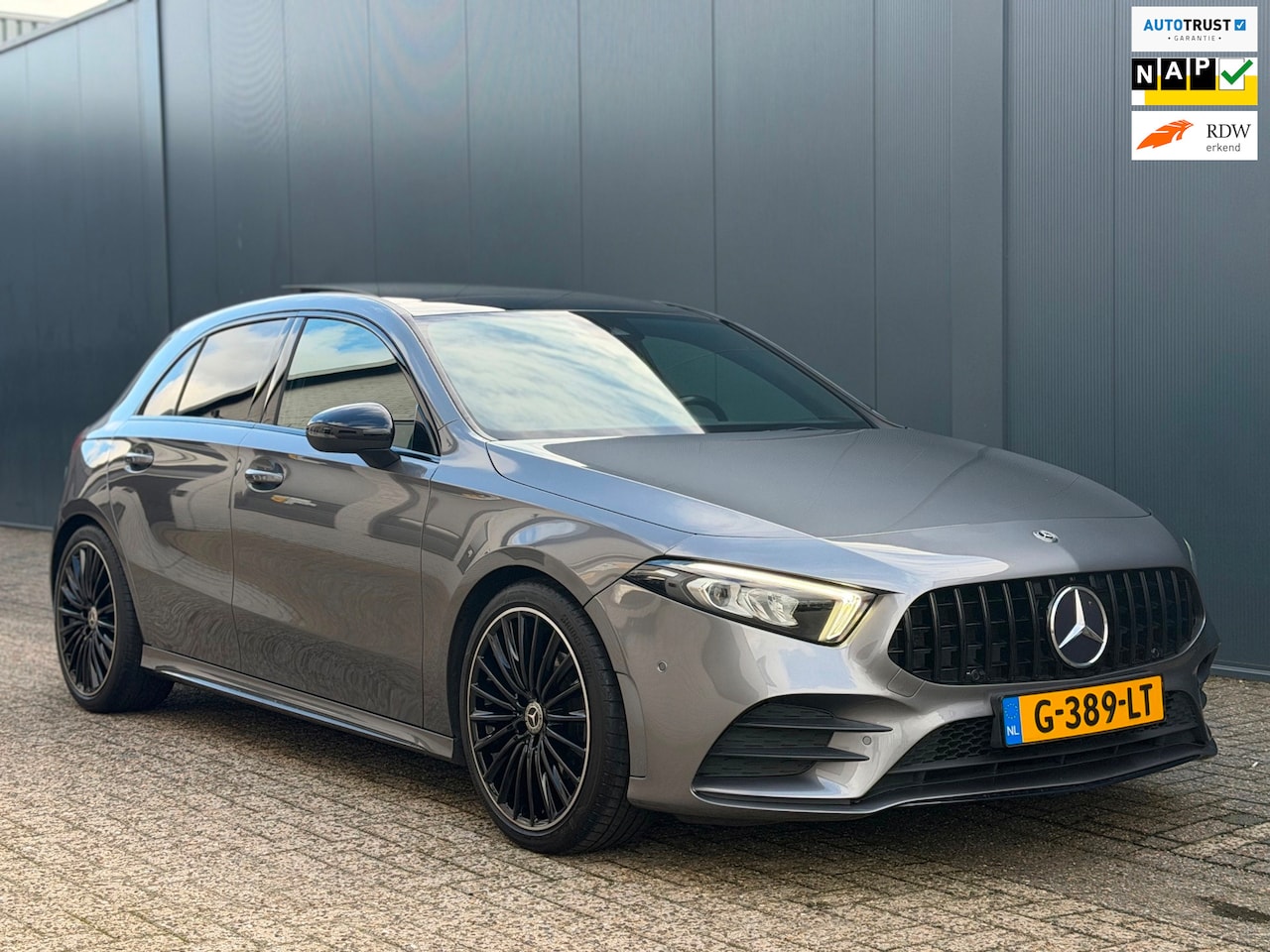 Mercedes-Benz A-klasse - 180 AMG Pakket|NAP|Pano|Widescreen|NW Velgen - AutoWereld.nl