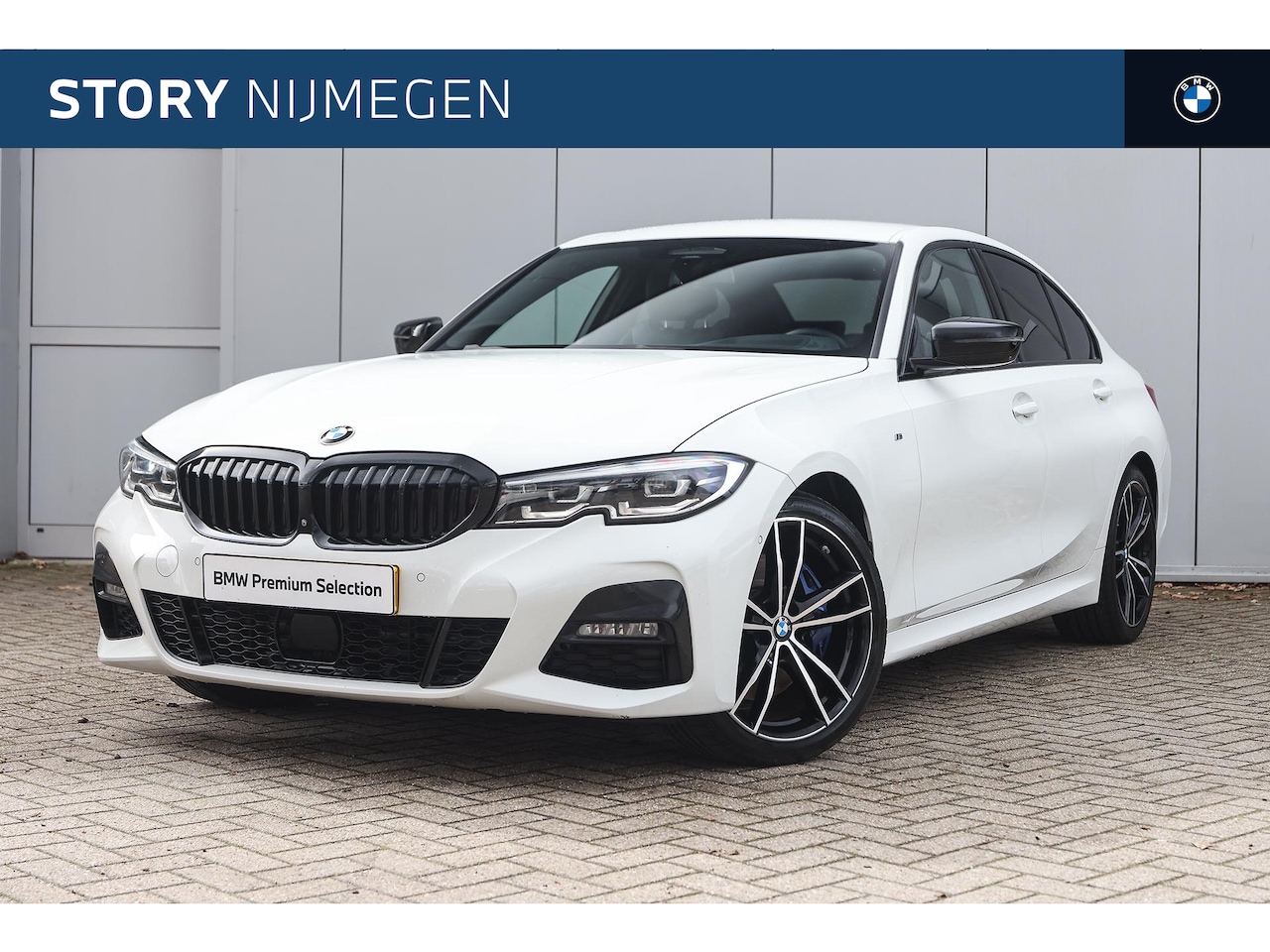 BMW 3-serie - 330i xDrive Executive M Sport Automaat / Trekhaak / Sportstoelen / Harman Kardon / Head-Up - AutoWereld.nl