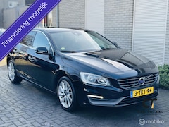 Volvo V60 - 2.0 D4 Momentum|TREKHAAK|NAP|AIRCO|NAVI