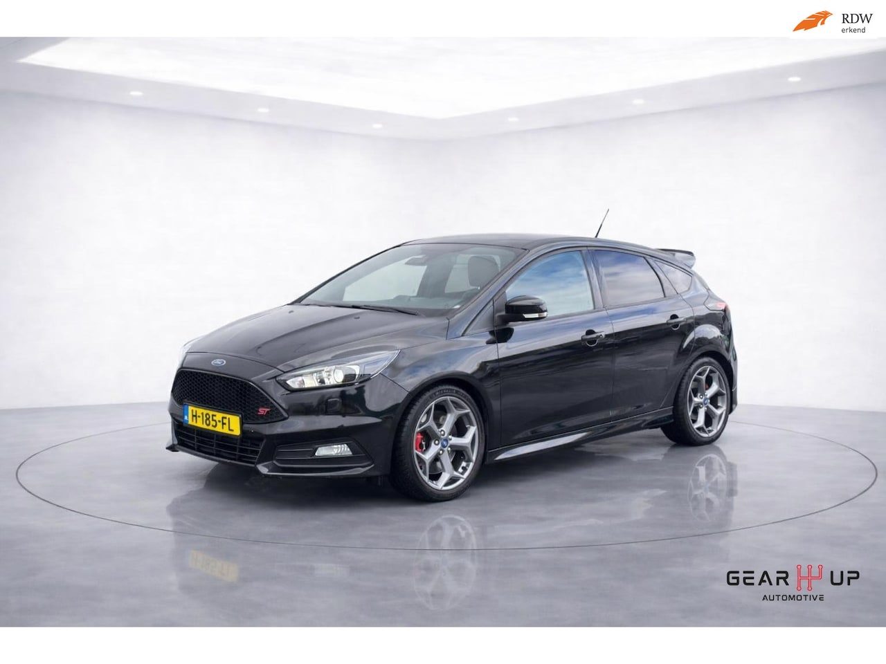 Ford Focus - 2.0 ST 250 PK! LEER|KEYLESS|CRUISE|CLIMA|NAVI| - AutoWereld.nl