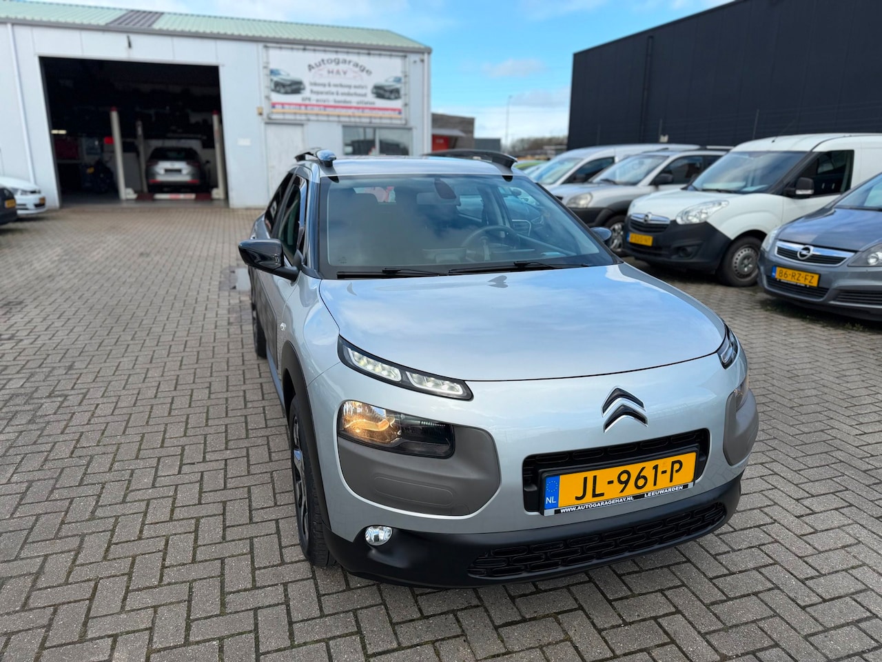Citroën C4 Cactus - 1.2 VTi Shine 1.2 VTi Shine - AutoWereld.nl