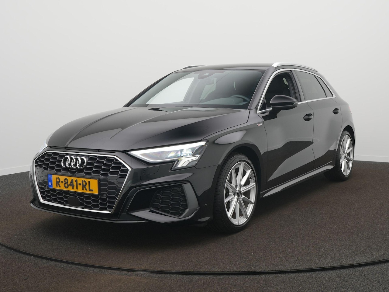 Audi A3 Sportback - 35 TFSI S edition S-Line | Virtual | 18 Inch  | Navi - AutoWereld.nl