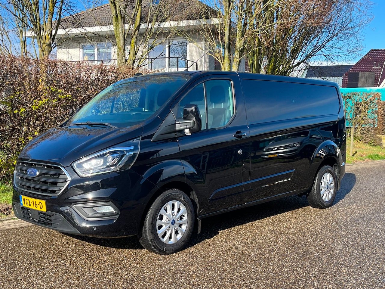 Ford Transit Custom - 340 L2H1 170PK Automaat Limited - AutoWereld.nl