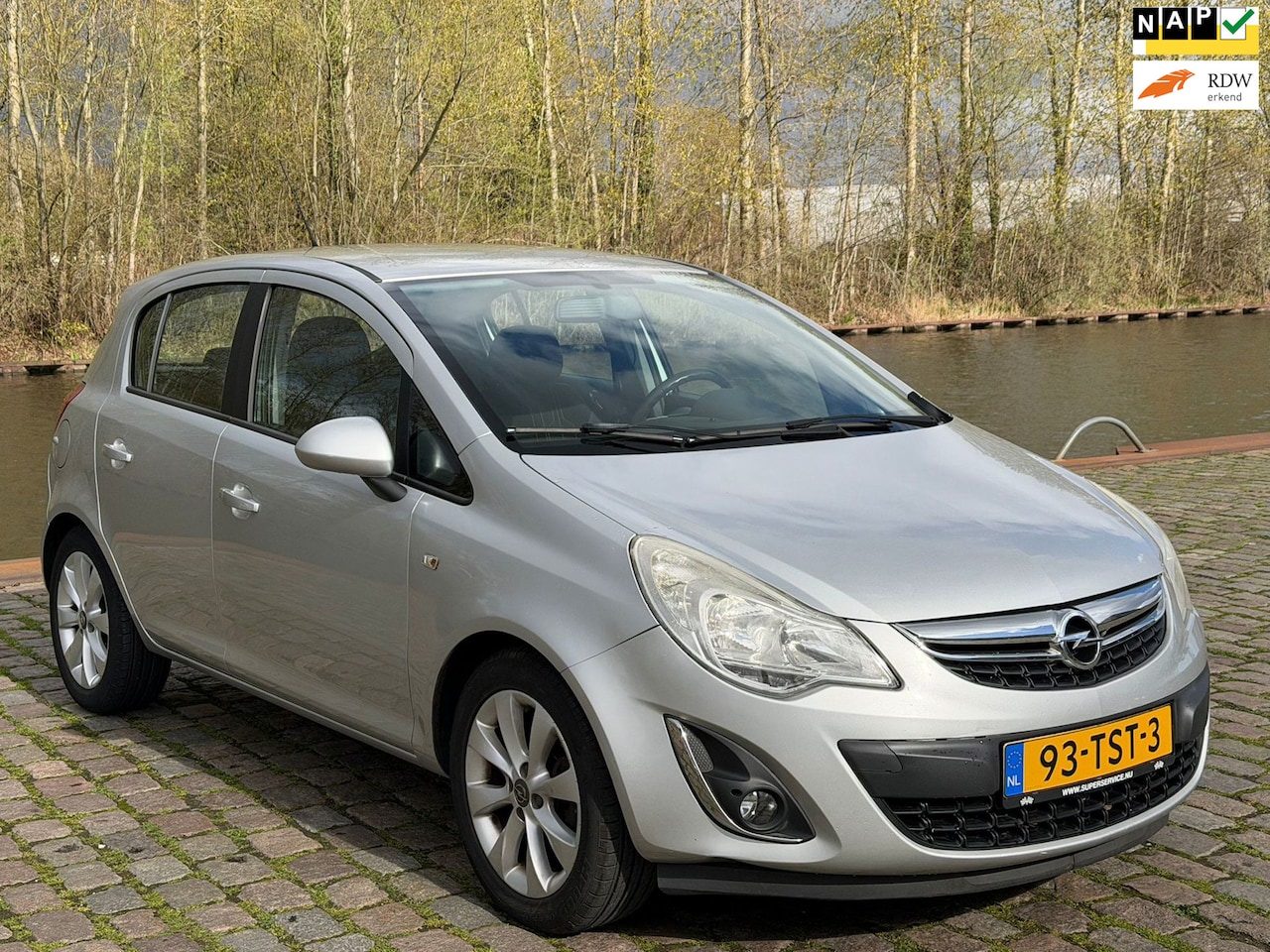 Opel Corsa - 1.4-16V Anniversary Edition Lage km org nl auto cruis control airco elektrische ramen cv o - AutoWereld.nl