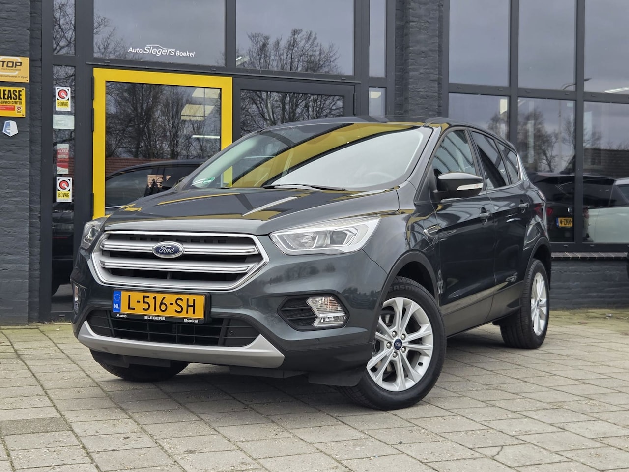 Ford Kuga - 1.5 EcoBoost ST Line Trekhaak | Panoramadak | Park. Cam. | Park. Sens. | Navigatie | Elekt - AutoWereld.nl