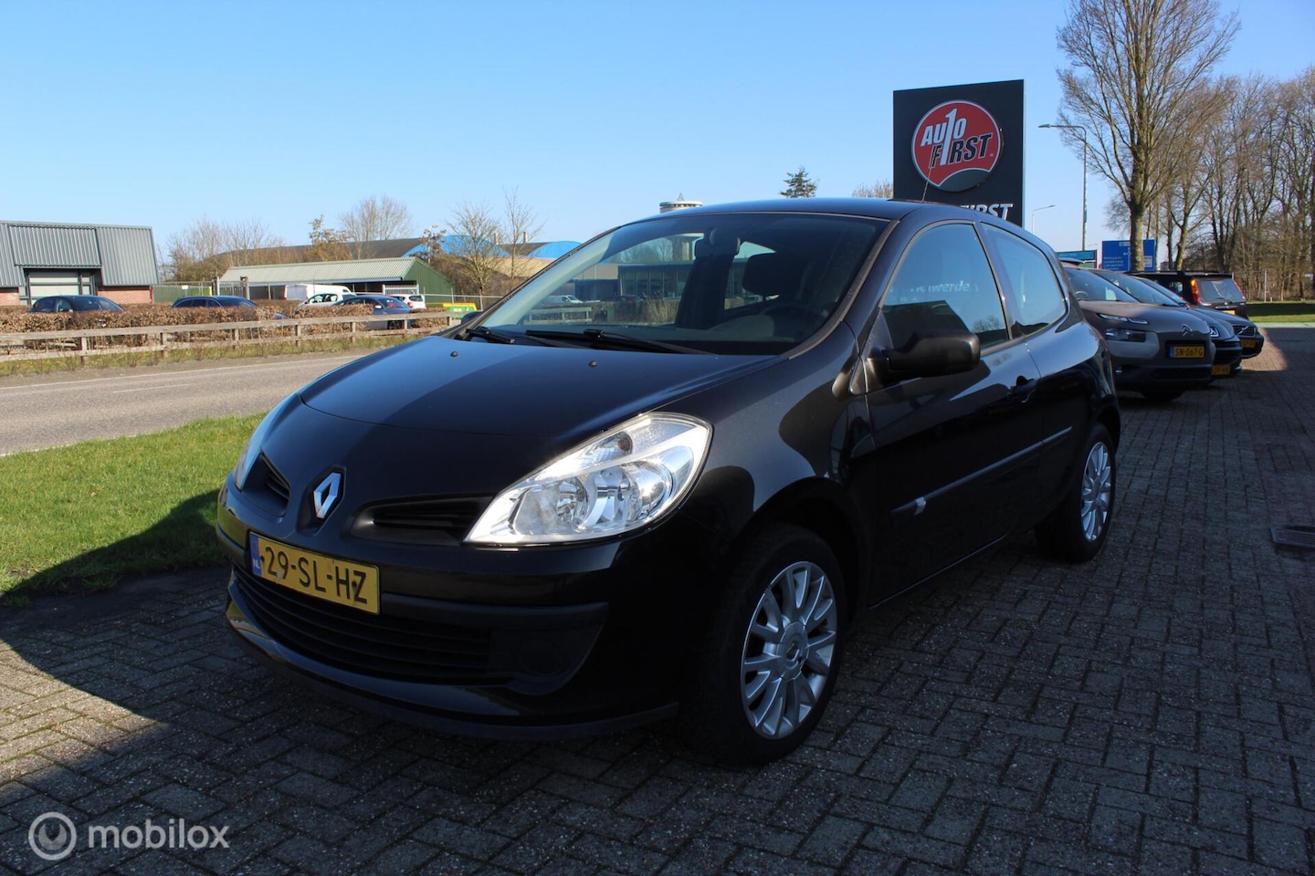 Renault Clio - 1.2-16V Authentique 1.2-16V Authentique - AutoWereld.nl