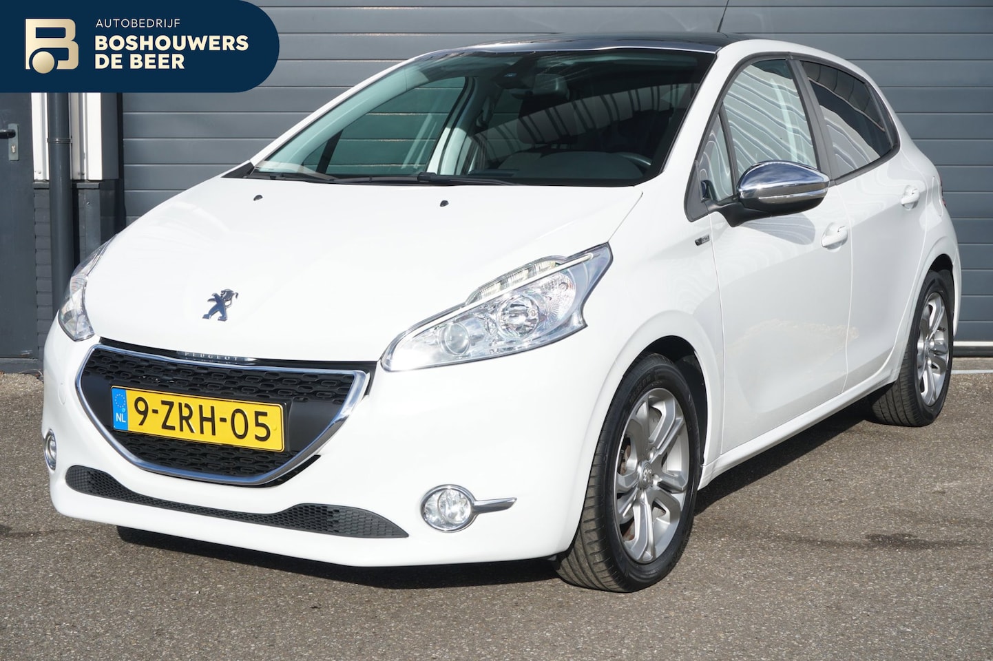 Peugeot 208 - 1.2 PT Style Pack | NAP | Orig. NL | Navigatie | Panoramadak | Bluetooth | Distr. riem ver - AutoWereld.nl