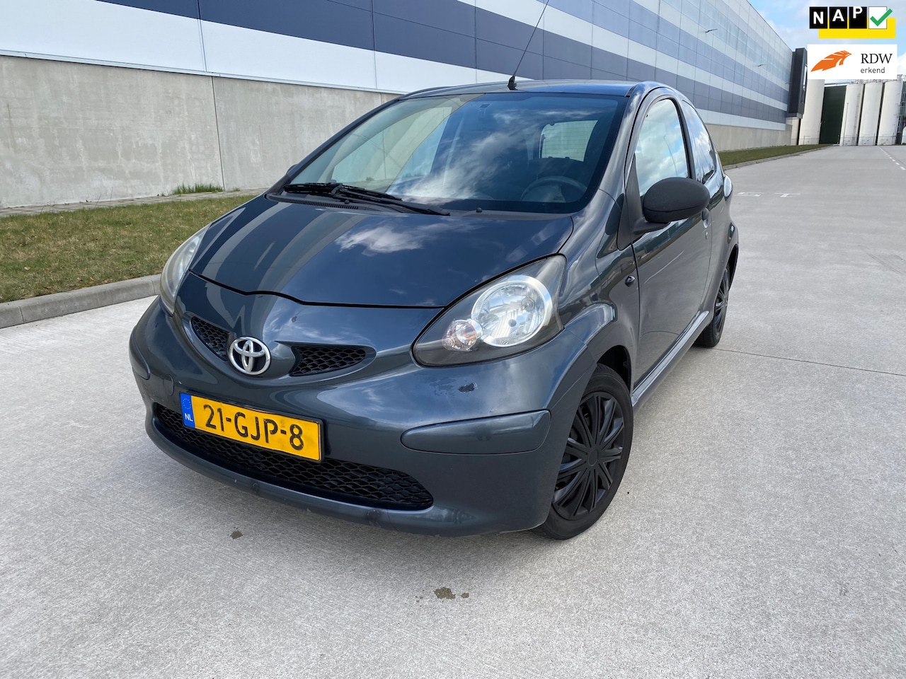 Toyota Aygo - 1.0-12V /APK 3-27/NAP/3DRS. - AutoWereld.nl