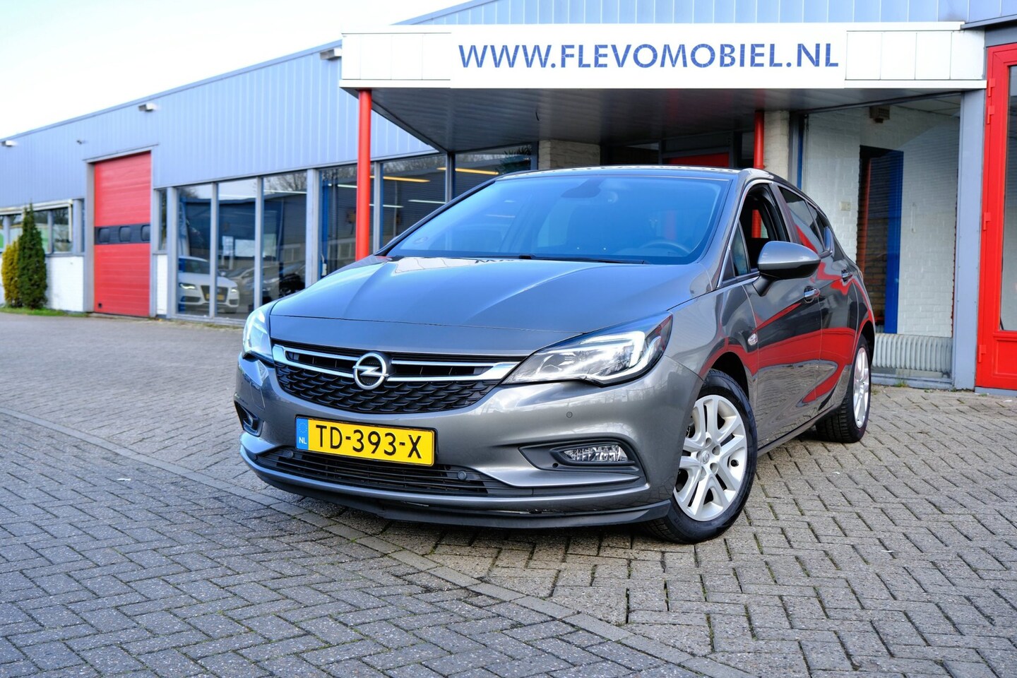 Opel Astra - 1.0 Online Edition Navi|Clima|Cruise|CarPlay - AutoWereld.nl