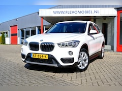 BMW X1 - SDrive18i Centennial Executive Navi|Clima|LMV|Leder