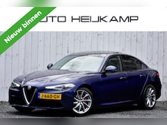 Alfa Romeo Giulia - 2.0T Super | Pano-dak | Camera | Adaptieve Cruise |