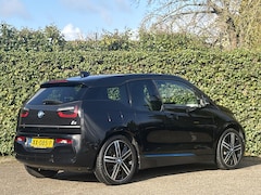 BMW i3 - 120 Ah | Schuif-/Kanteldak | Camera | 20" | Stoelverw. | Navi Prof. | Snellaad | Warmtepom