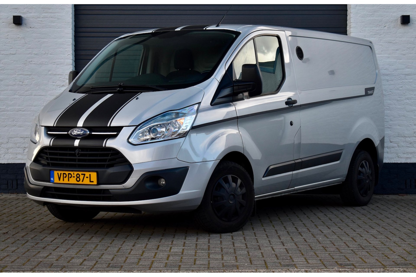 Ford Transit Custom - 310 2.2 TDCI L1H2 Limited | Airco | Cruise | Navi | - AutoWereld.nl