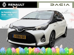 Toyota Yaris - 1.5 Hybrid Dynamic Bi-Tone - Trekhaak / Stoelverwarming / Camera