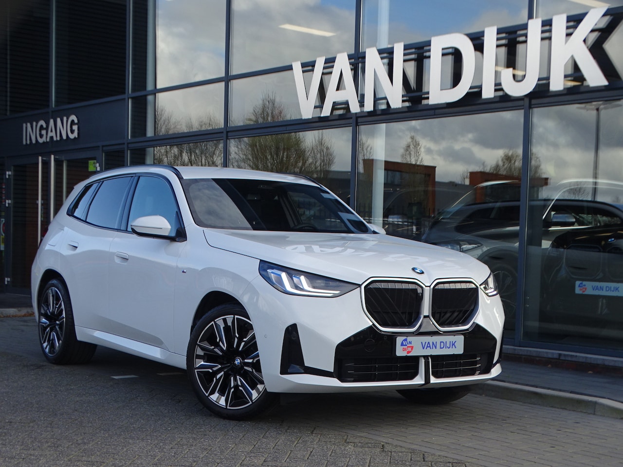 BMW X3 - 30e xDrive M.Sport Elek.Trekhaak Harman/Kardon Pro-Pack Drive Ass.Plus Parking-Plus 360 Ca - AutoWereld.nl