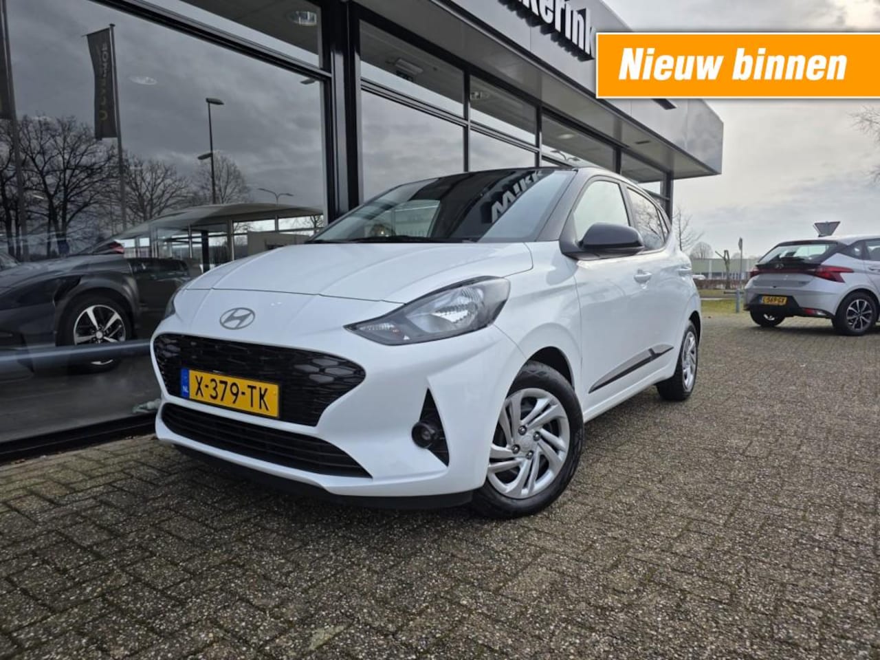 Hyundai i10 - 1.0 COMFORT SMART TWO-TONE NAVI/CAMERA - AutoWereld.nl