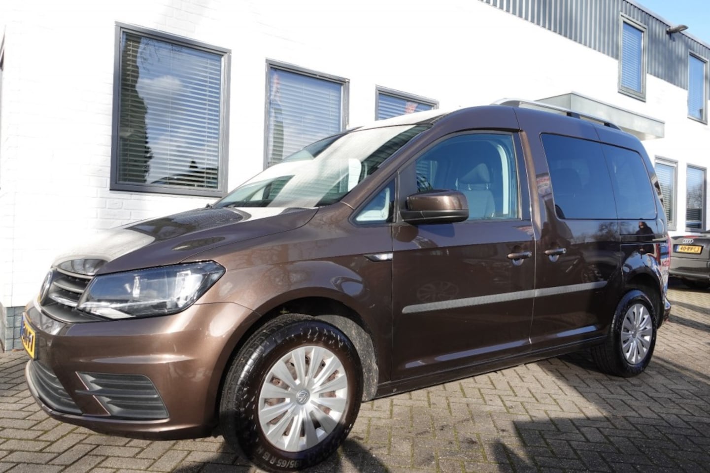Volkswagen Caddy - 1.0 TSI TRENDLINE 7 Persoons ZEER FRAAI - AutoWereld.nl