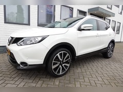 Nissan Qashqai - 1.2 TEKNA Panorama Leder Camera Trekhaak