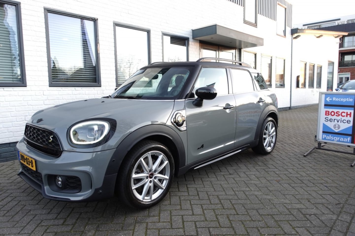 MINI Countryman - 2.0 CO.S E ALL4 CHIL Panorama Hybride AWD JCW - AutoWereld.nl