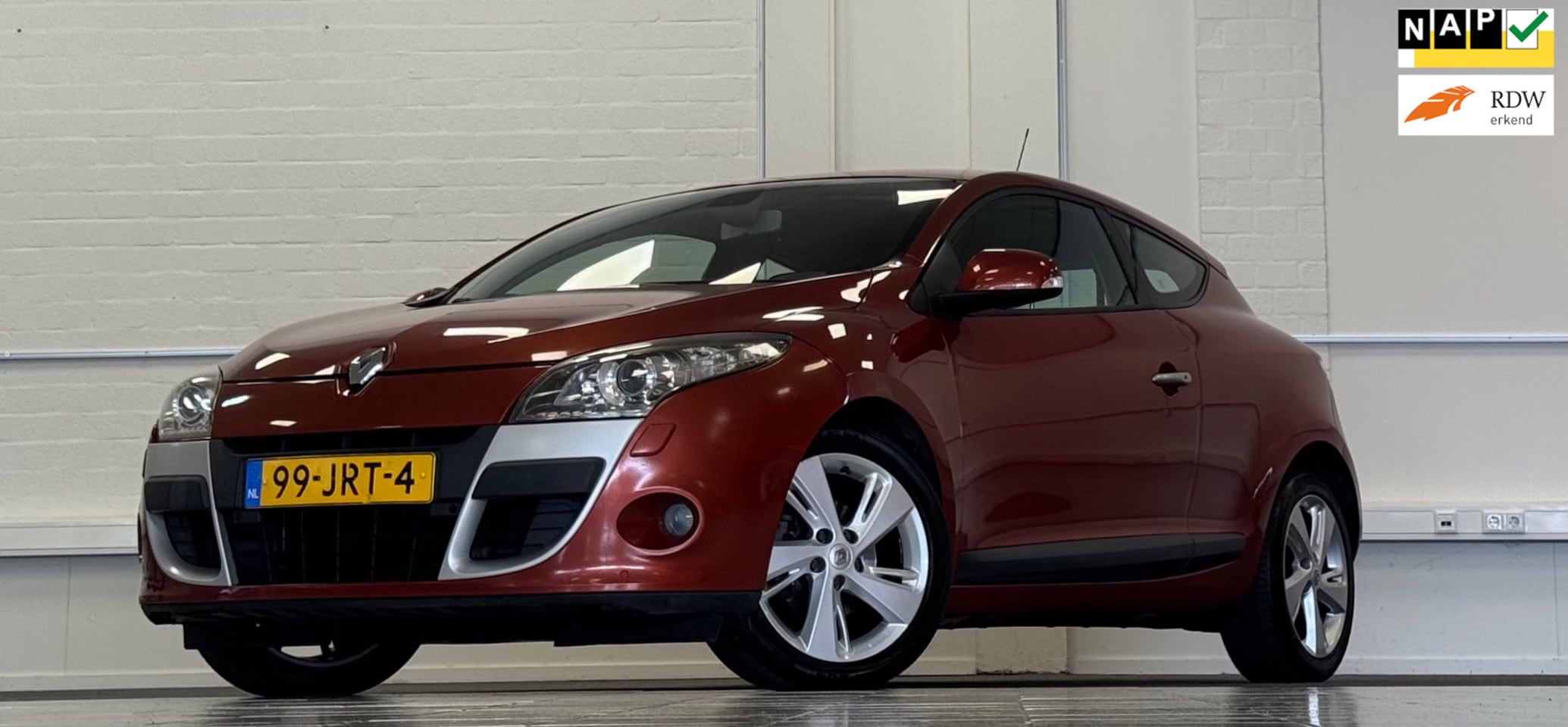 Renault Mégane Coupé - 2.0i Dynamique Automaat Navigatie Trekhaak Garantie - AutoWereld.nl