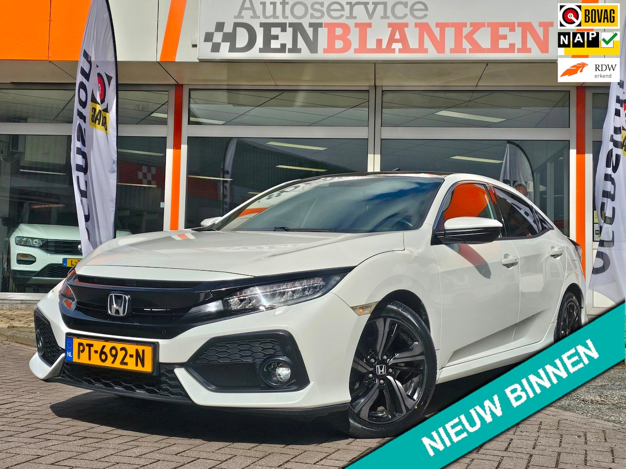 Honda Civic - 1.0 i-VTEC Executive BJ.2017 / Panodak / Leder / Keyless / Led / 17"Lmv / Trekhaak !! - AutoWereld.nl