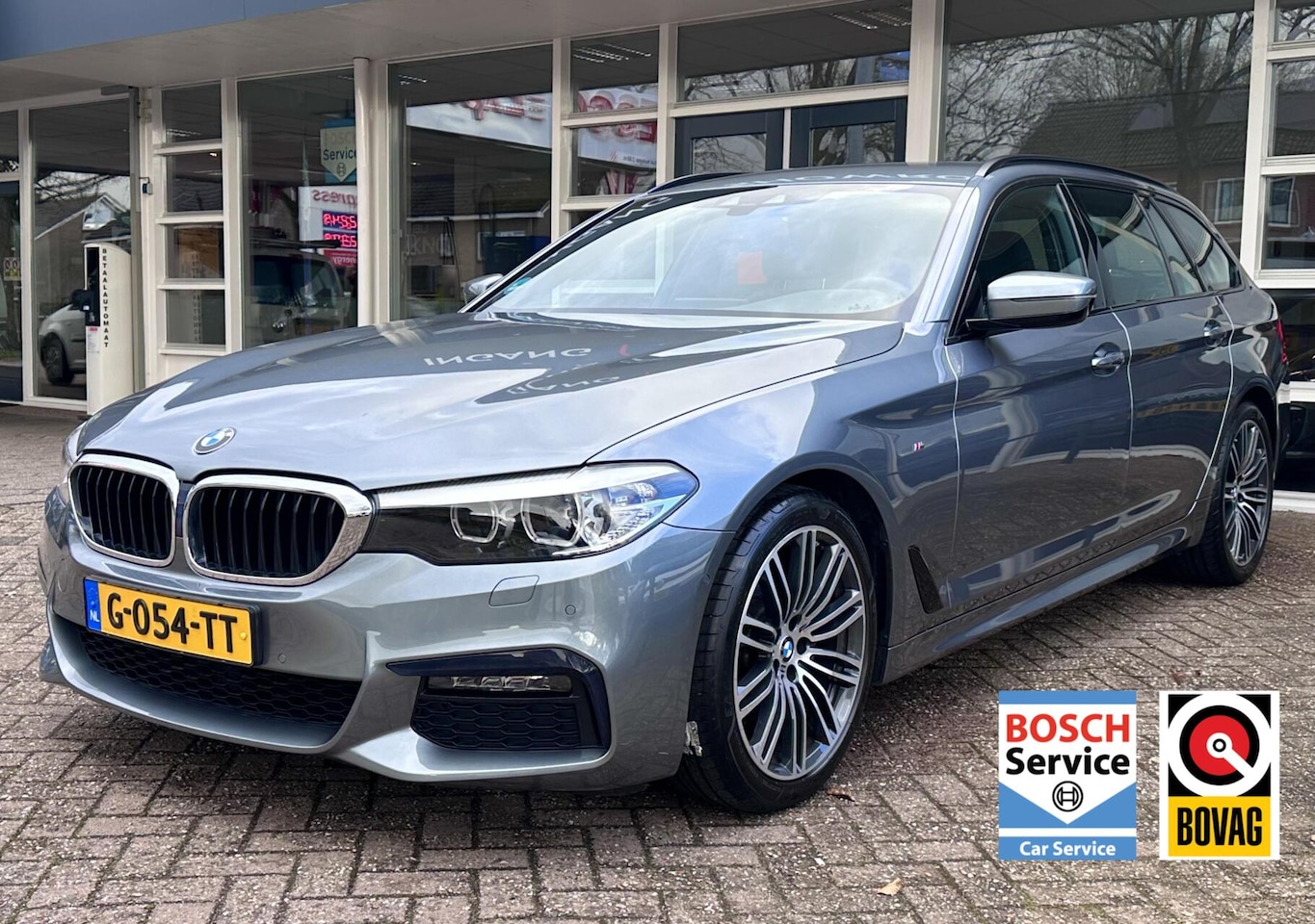 BMW 5-serie Touring - 520i M-Sport Led, Leer, Camera, LM.. - AutoWereld.nl