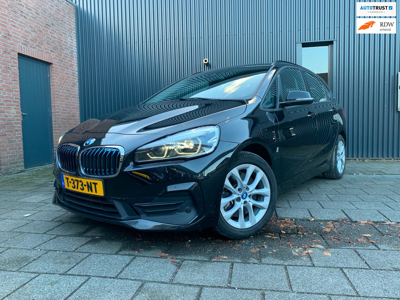 BMW 2-serie Active Tourer - 225xe 225xe, PLUG IN HYBRIDE, NAVI, LED - AutoWereld.nl