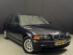 BMW 3-serie Touring - 318i Executive N.A.P*Goed Onderhouden