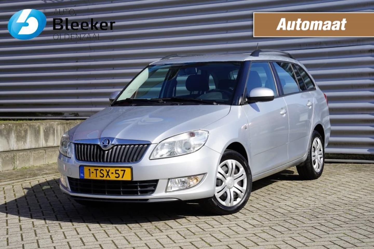 Skoda Fabia Combi - 1.2TSI 105PK Sprint Aut. Trekhaak Airco Dakrails NL-auto! - AutoWereld.nl