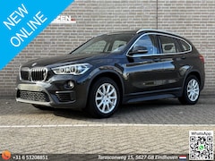 BMW X1 - xDrive20i A Advantage Automaat | Pano | Stoelverwarming | Cruise | Climate | Navi | Camera