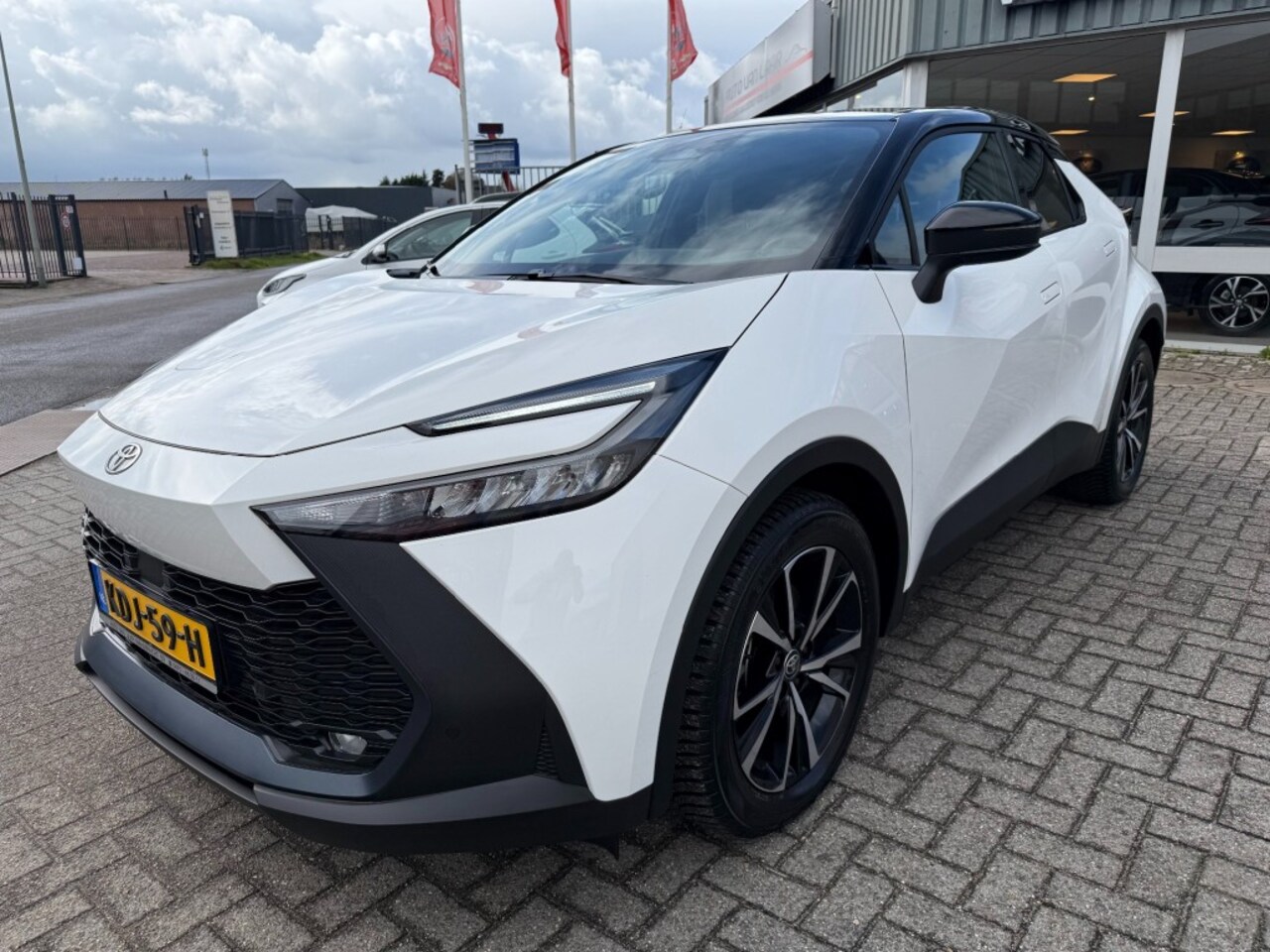 Toyota C-HR - 2.0 Plug-in Hybrid 220 Dynamic - AutoWereld.nl