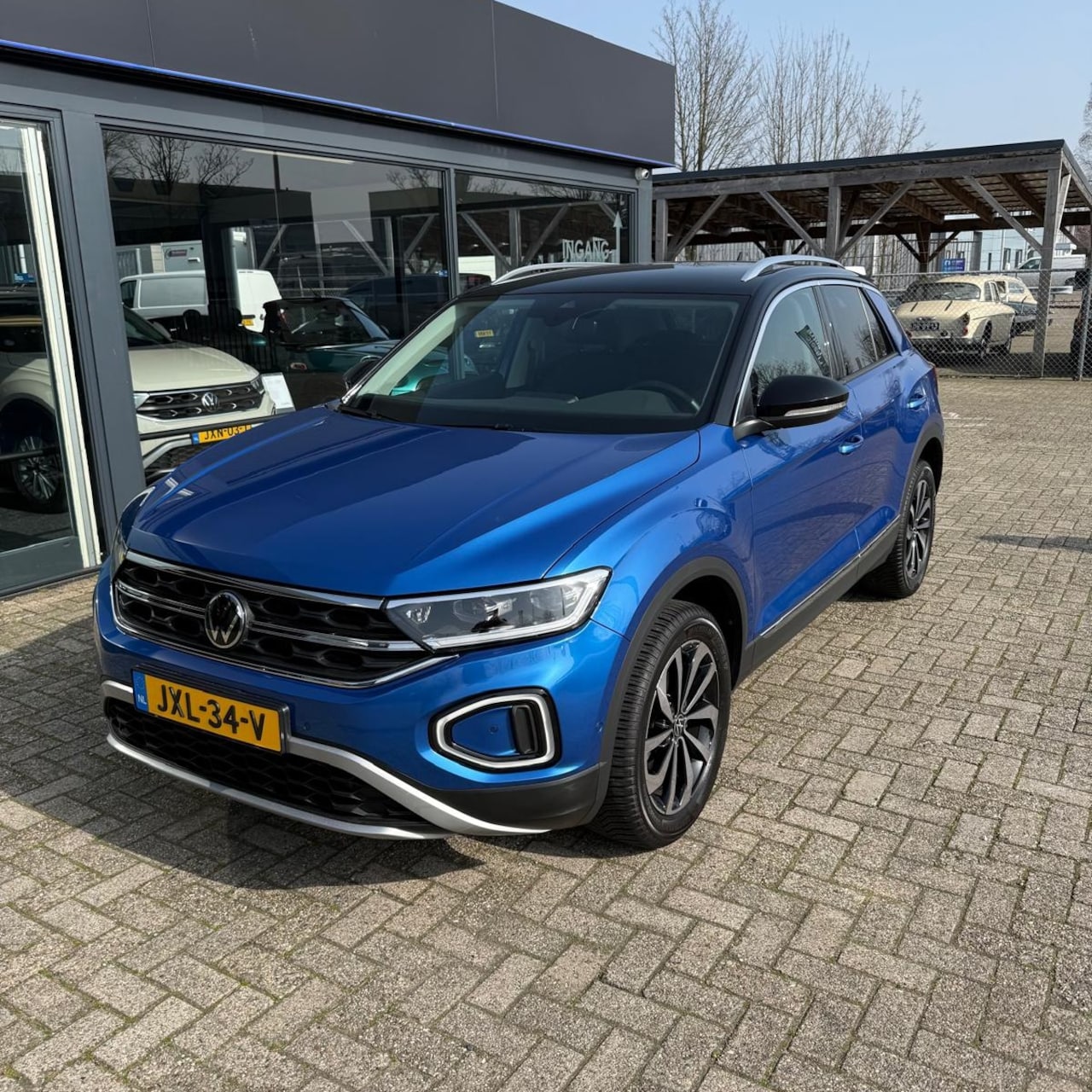 Volkswagen T-Roc - 1.5 TSI Life Business Volkswagen T-Roc 1.5 TSI Life 20300KM! - AutoWereld.nl