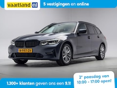 BMW 3-serie Touring - 318d Business [ Navi Trekhaak Carplay / Android LED ]