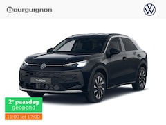 Volkswagen T-Roc - Life First Edition 1.5 eTSI 116 PK | Trekhaak | Stoel- & Stuurverwarming | Carplay | Camer