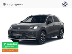 Volkswagen T-Roc - Life First Edition 1.5 eTSI 150 PK | Trekhaak | Stoel- & Stuurverwarming | Carplay | Camer