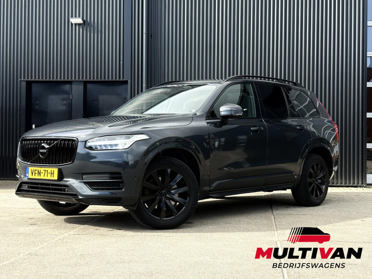 Volvo XC90 - 2.0 D5 235pk AWD Momentum | GRIJSKENTEKEN | PANO | STOELVERWARMING | LED | AUT - AutoWereld.nl