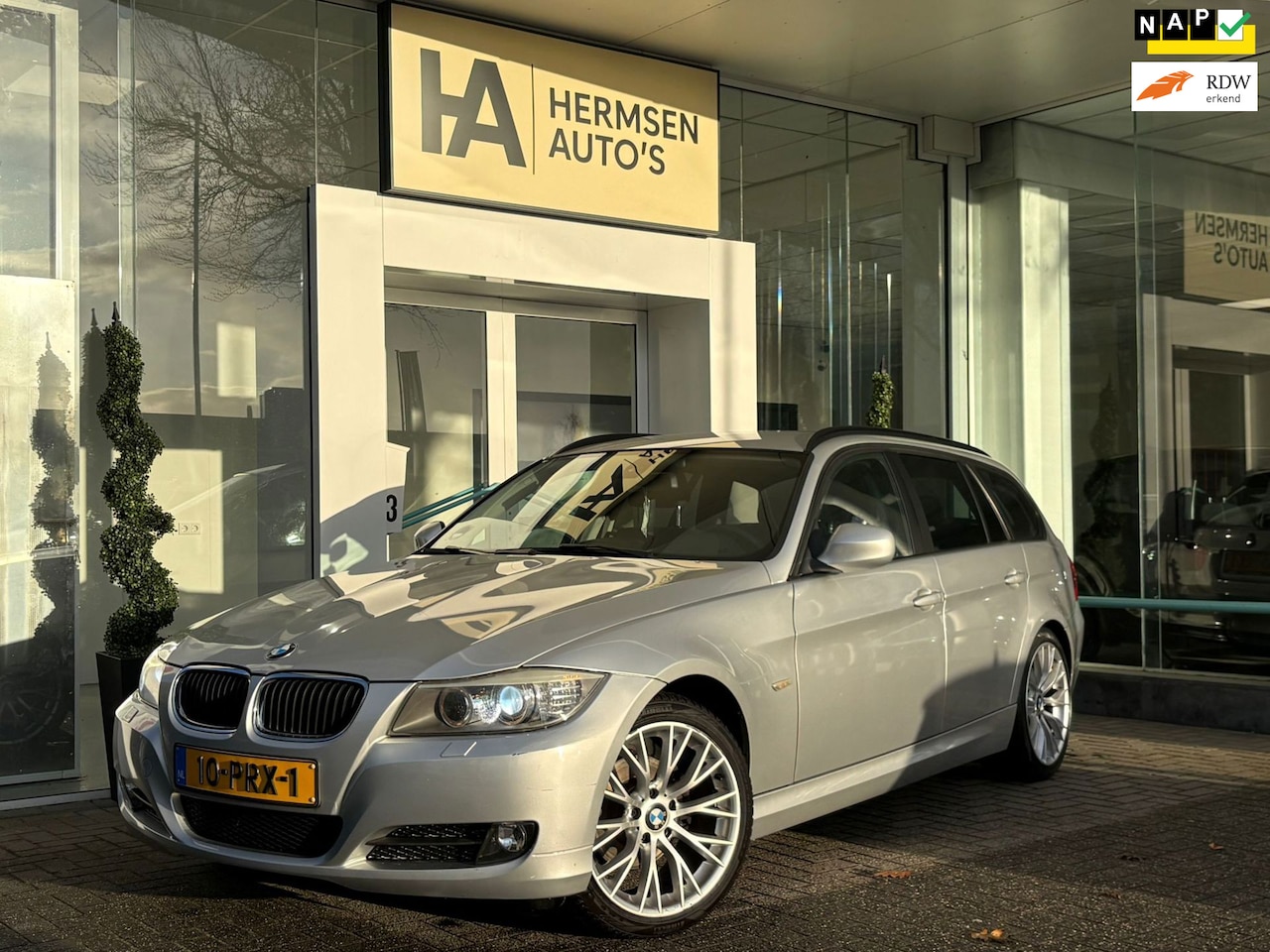 BMW 3-serie Touring - 318i Business Line|Trekhaak|Ketting V.V.| - AutoWereld.nl