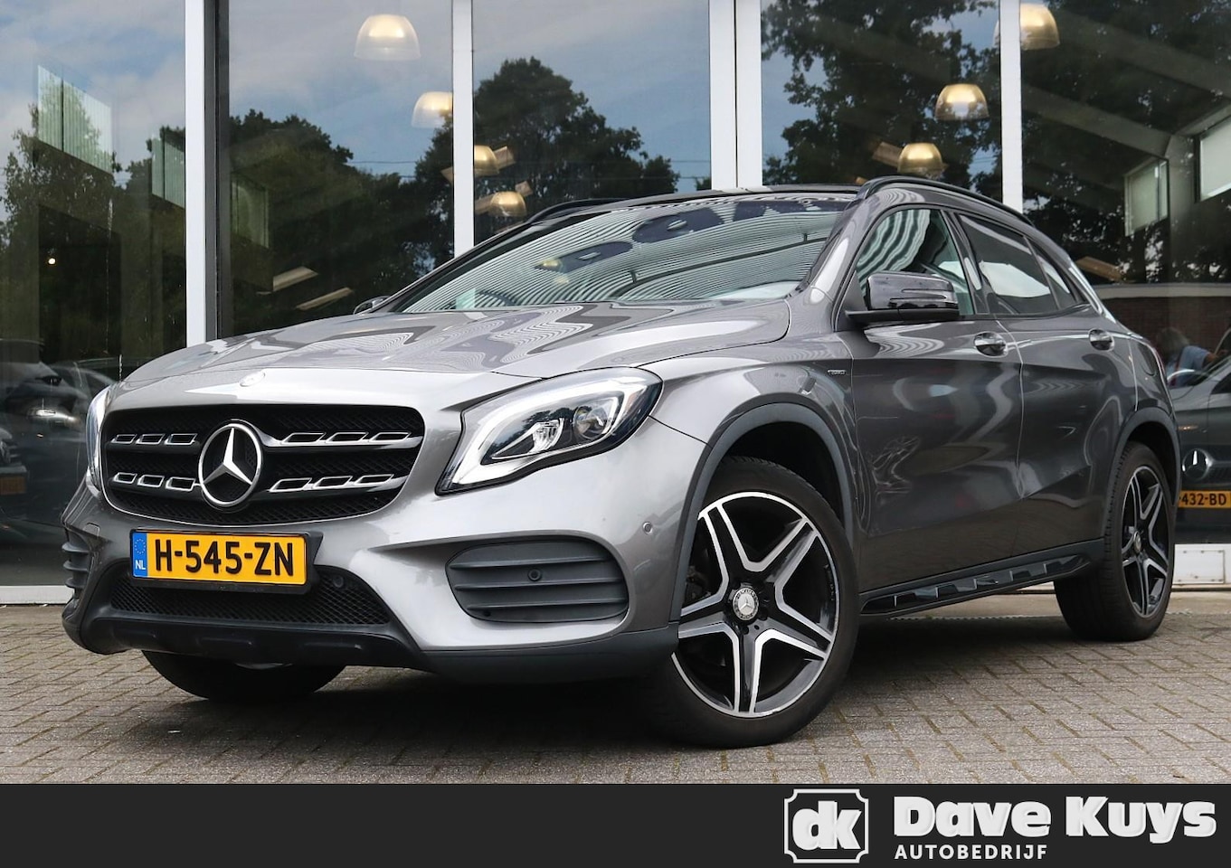 Mercedes-Benz GLA-Klasse - 200 AMG line | Panoramadak - AutoWereld.nl