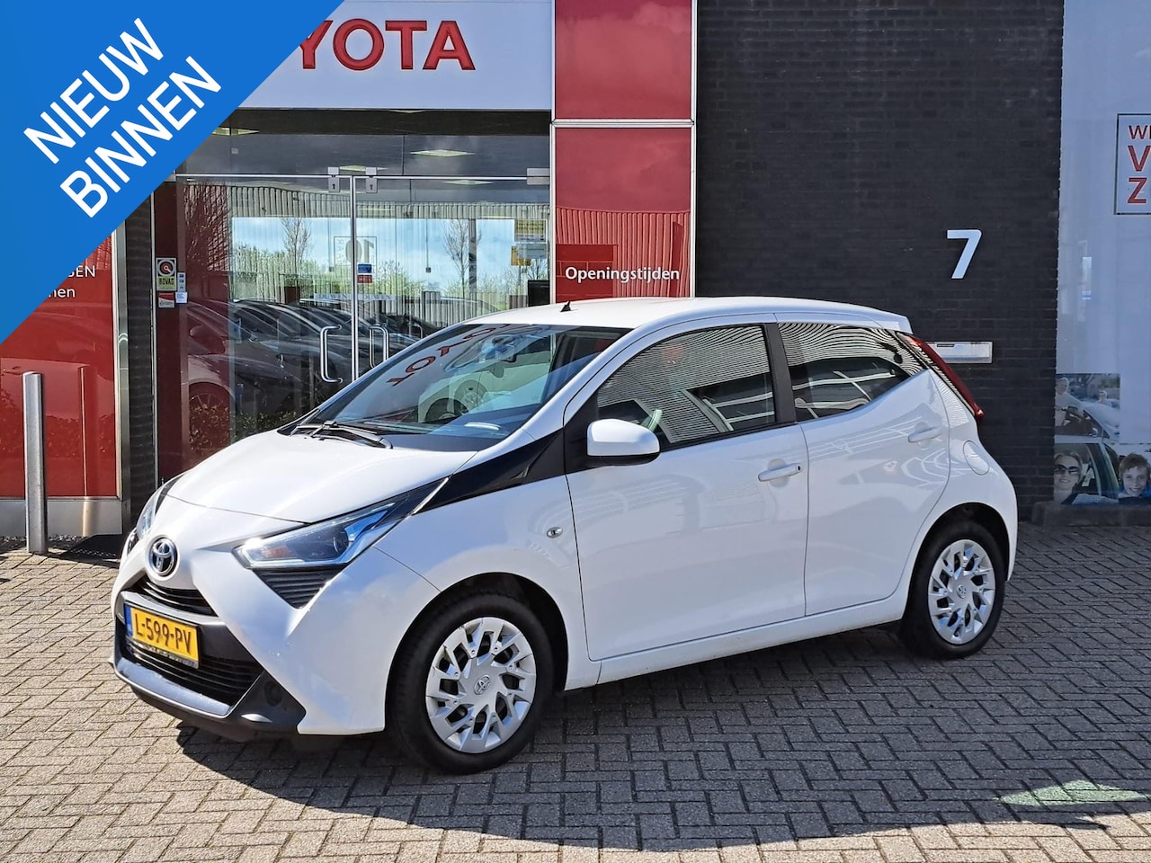 Toyota Aygo X - X-PLAY SUPER ZUINIG HANDSFREE SPEEDLIMITER - AutoWereld.nl