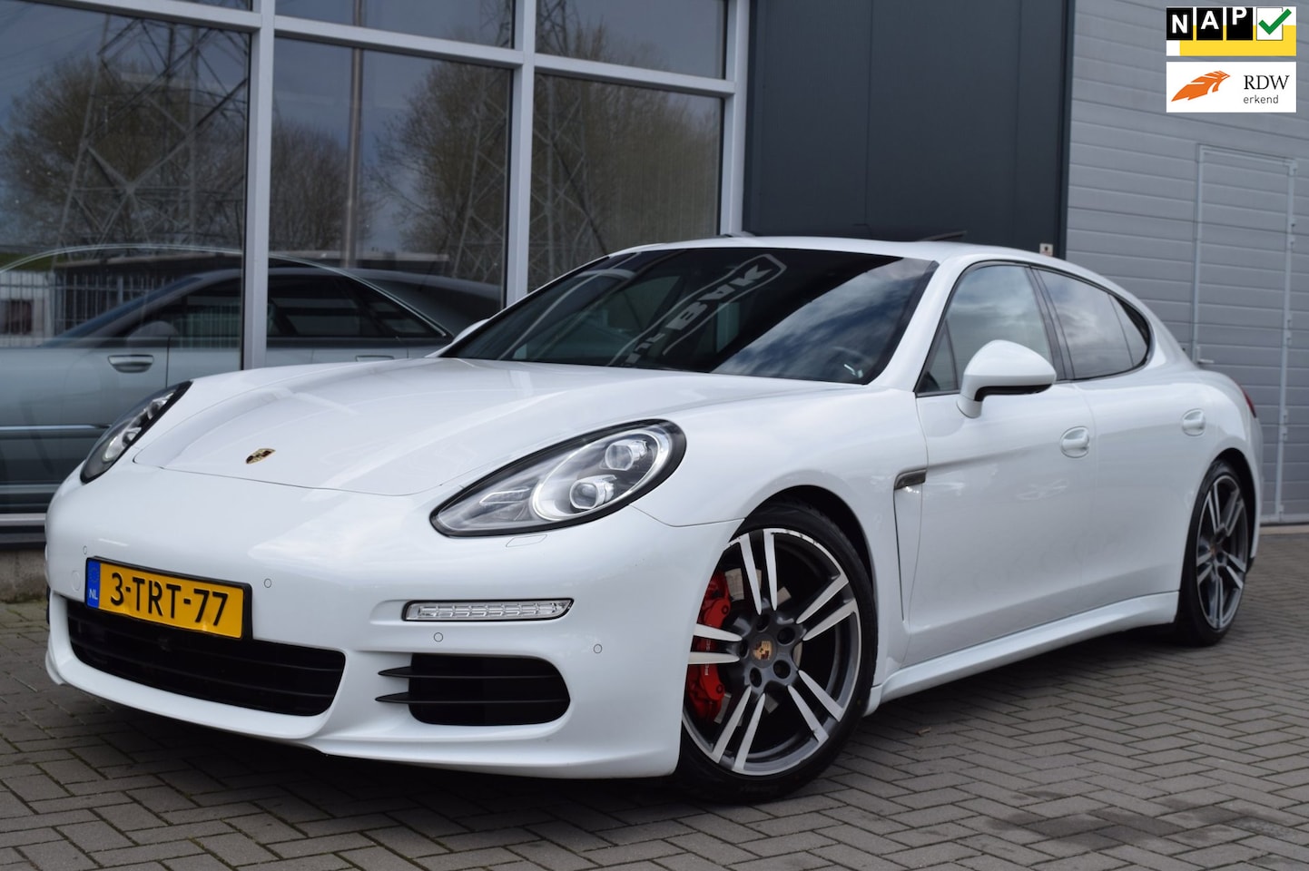 Porsche Panamera - 3.0 D | Automaat | LED | Leder | Dak | NAP + APK 5-2027 - AutoWereld.nl