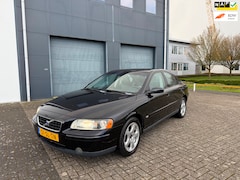Volvo S60 - 2.0T Edition II Nieuwe APK Stoelverwarming cruise control