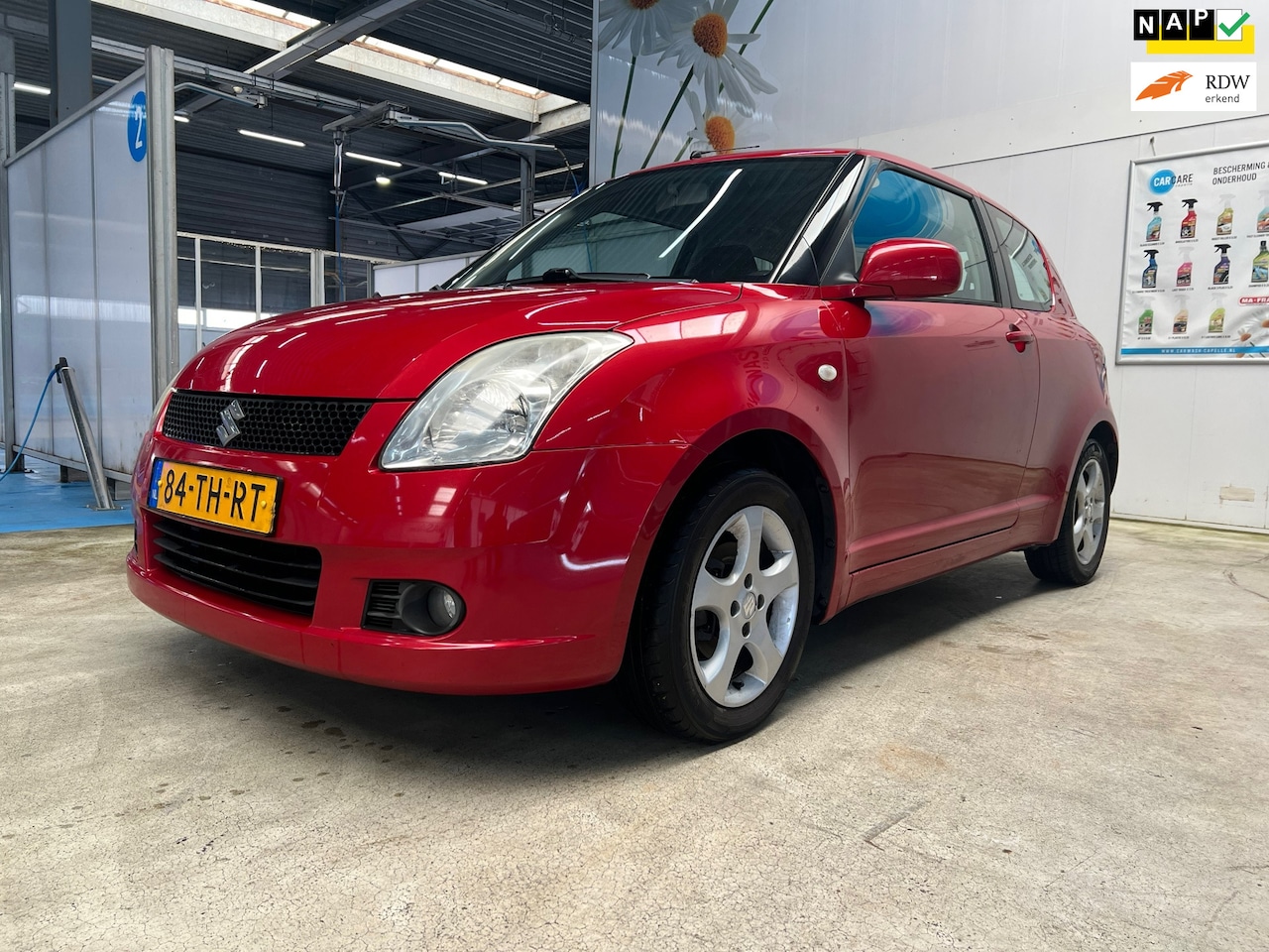 Suzuki Swift - 1.3 Exclusive keyless Airco Media - AutoWereld.nl