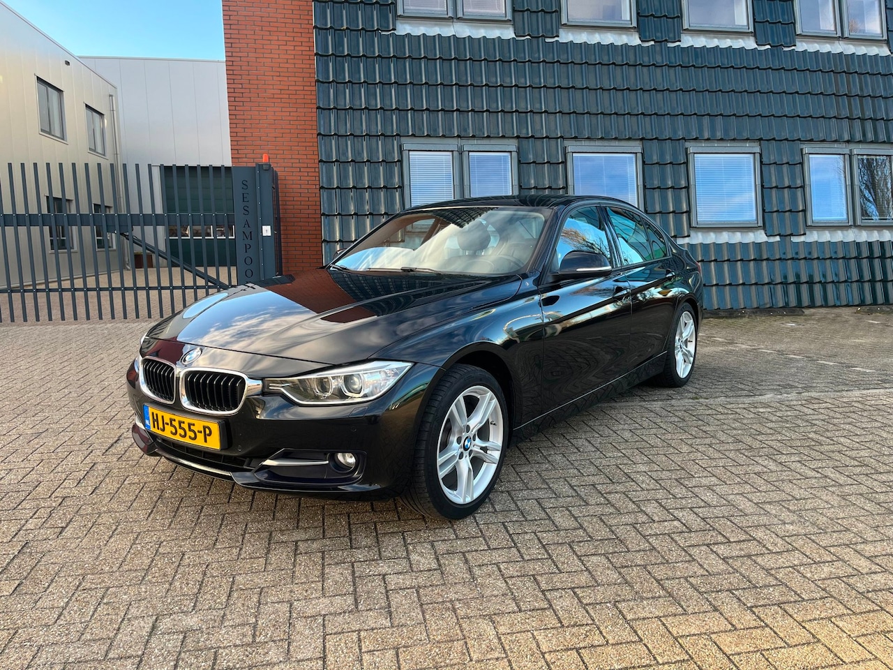 BMW 3-serie - 320d High Executive 320d High Executive, Head up, NW staat - AutoWereld.nl