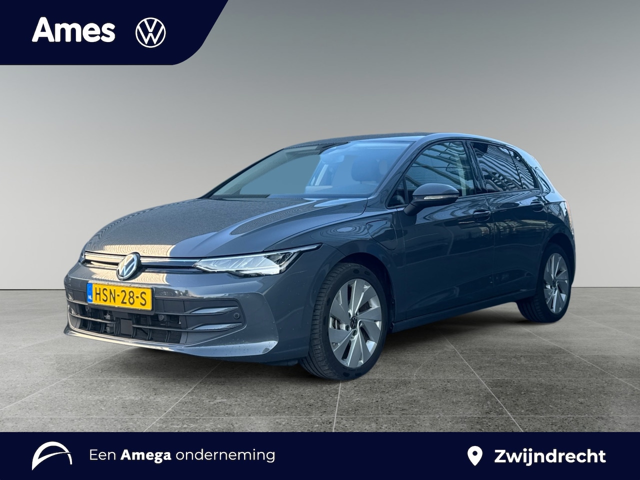 Volkswagen Golf - 1.5 204pk eHybrid Life Edition Parkeersensoren | Achteruitrijcamera | Stuurverwarming - AutoWereld.nl